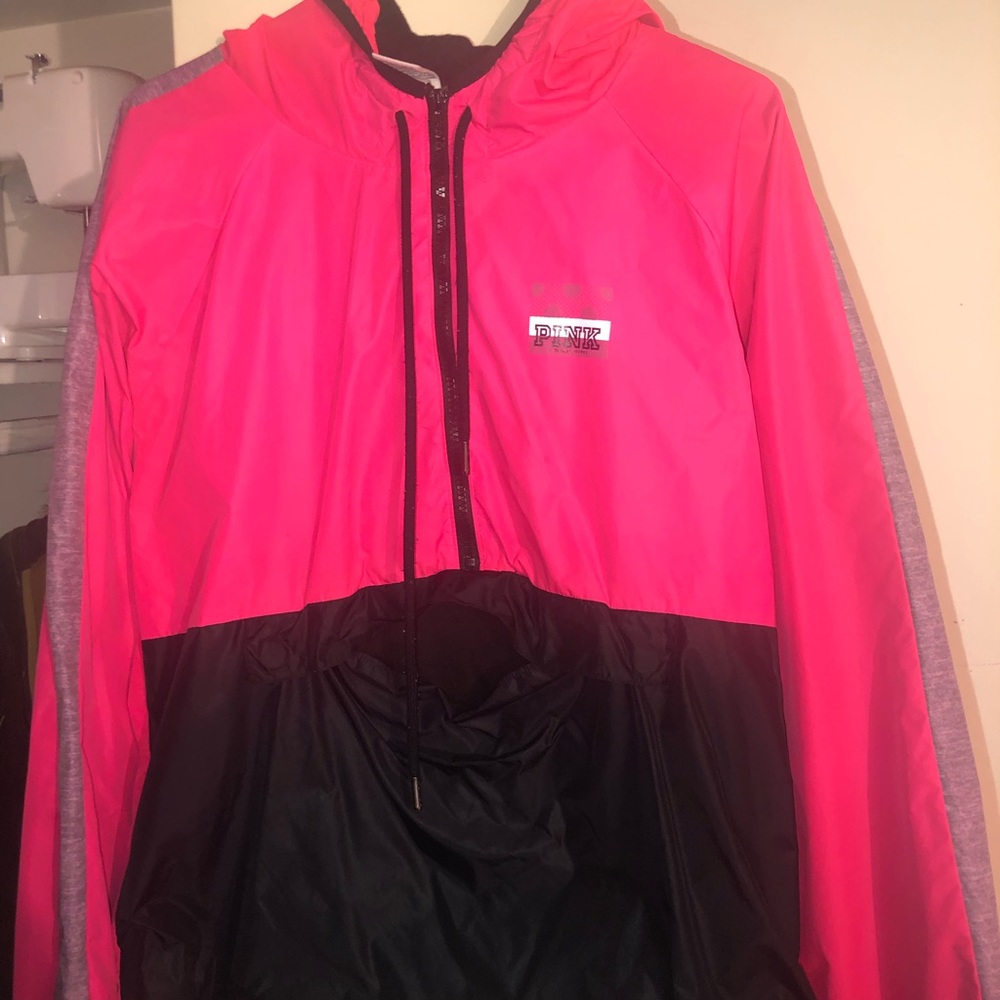V.S windbreaker